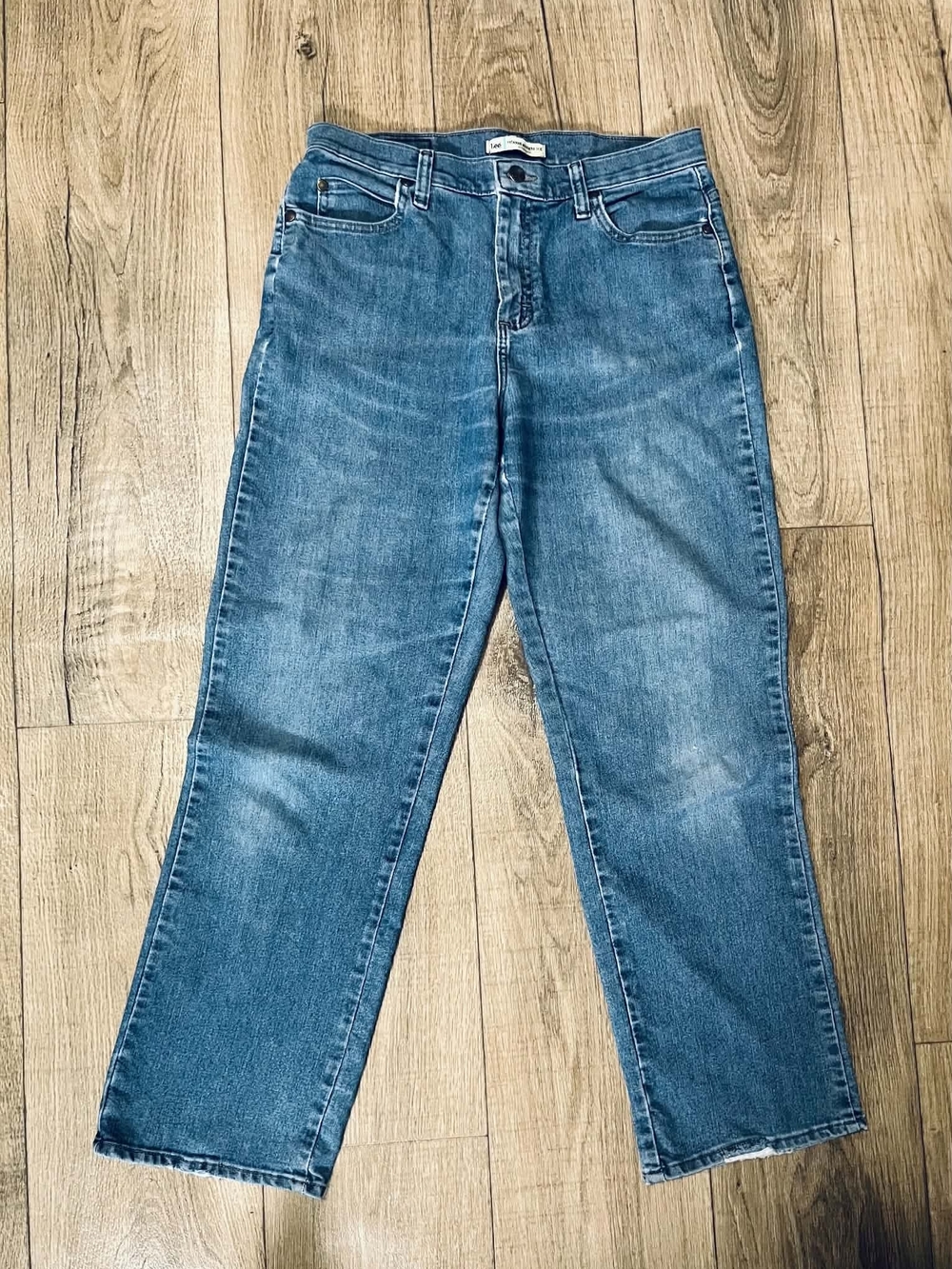 Lee Relaxed Straight Leg Jeans in Light Blue Wash